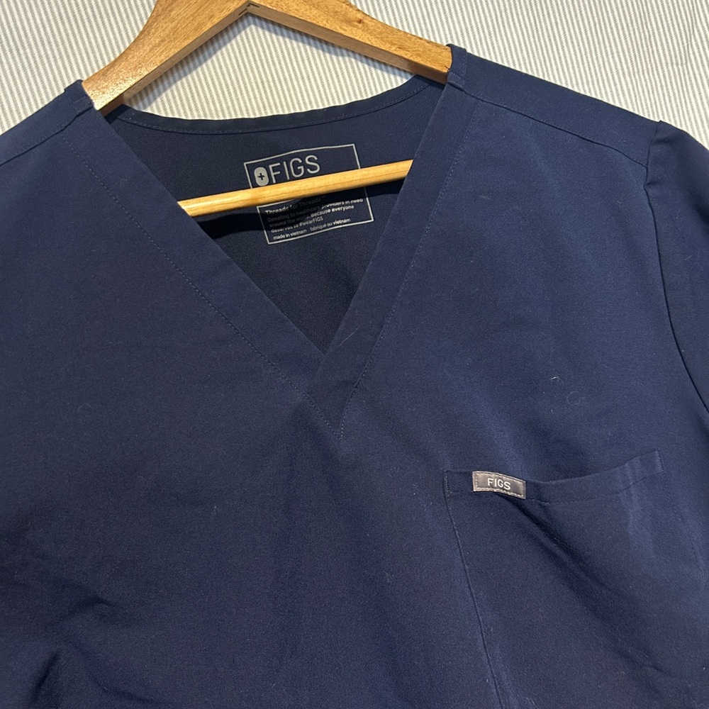 FIGS Catarina One-Pocket Navy V-Neck Scrub Top 4XL